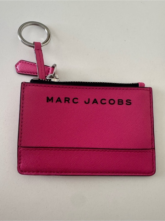 Marc Jacobs Handbags - Marc Jacobs Hot Neon Pink Faux Leather Change Purse with Attached Key Ring NWOT